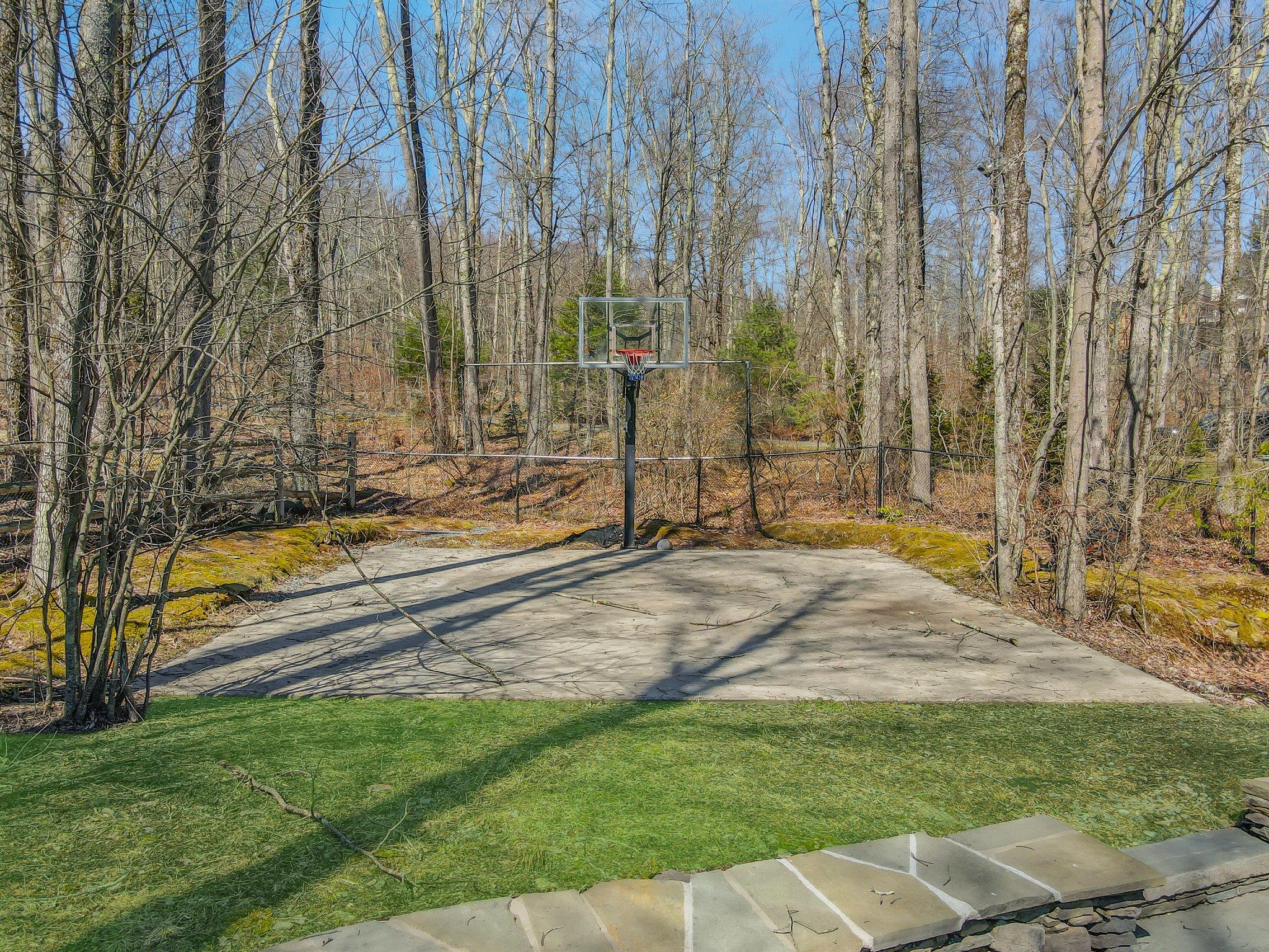 9 Cedar Lane, Swan Lake, New York image 16