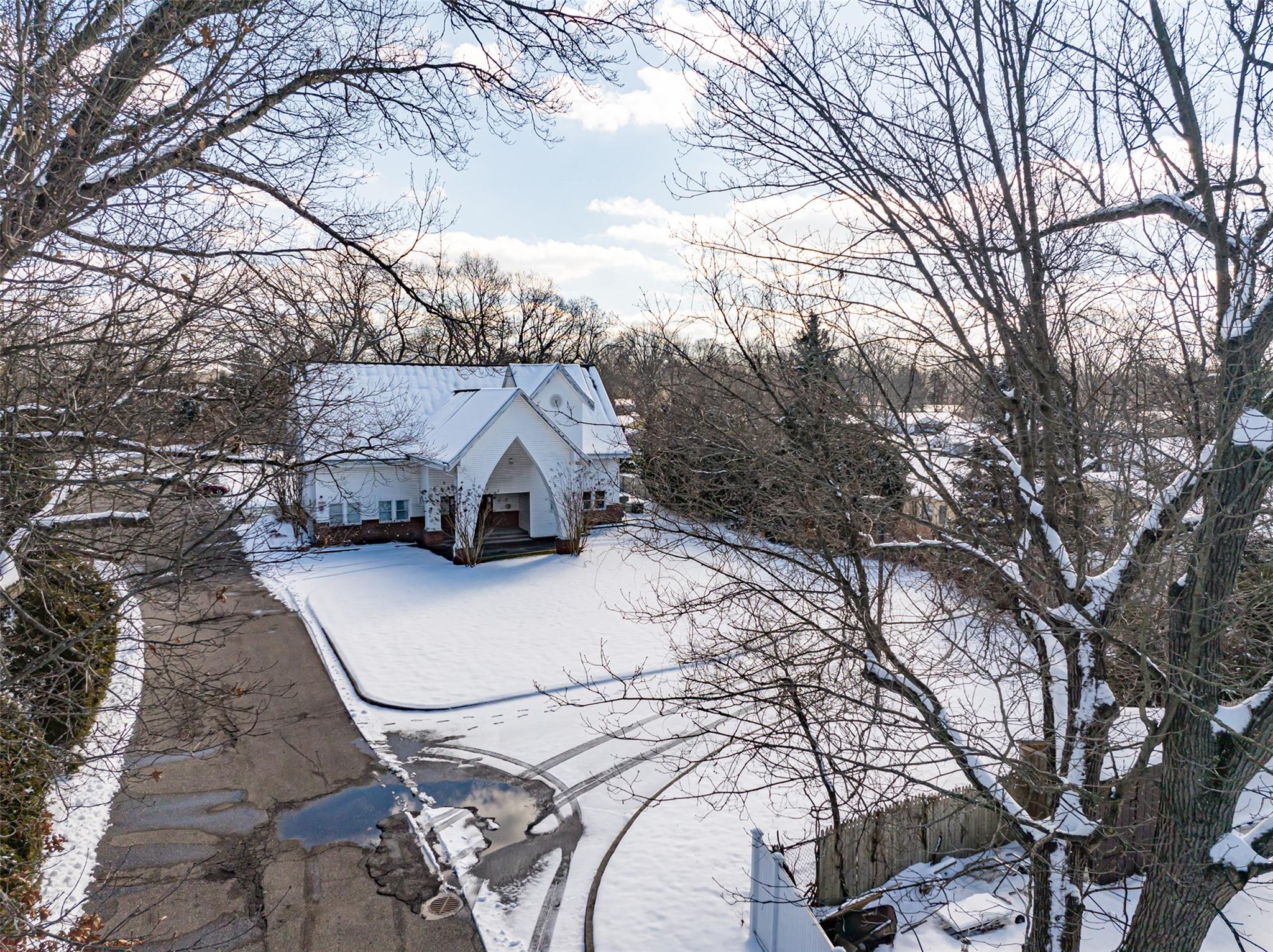 203 E Pulaski Road