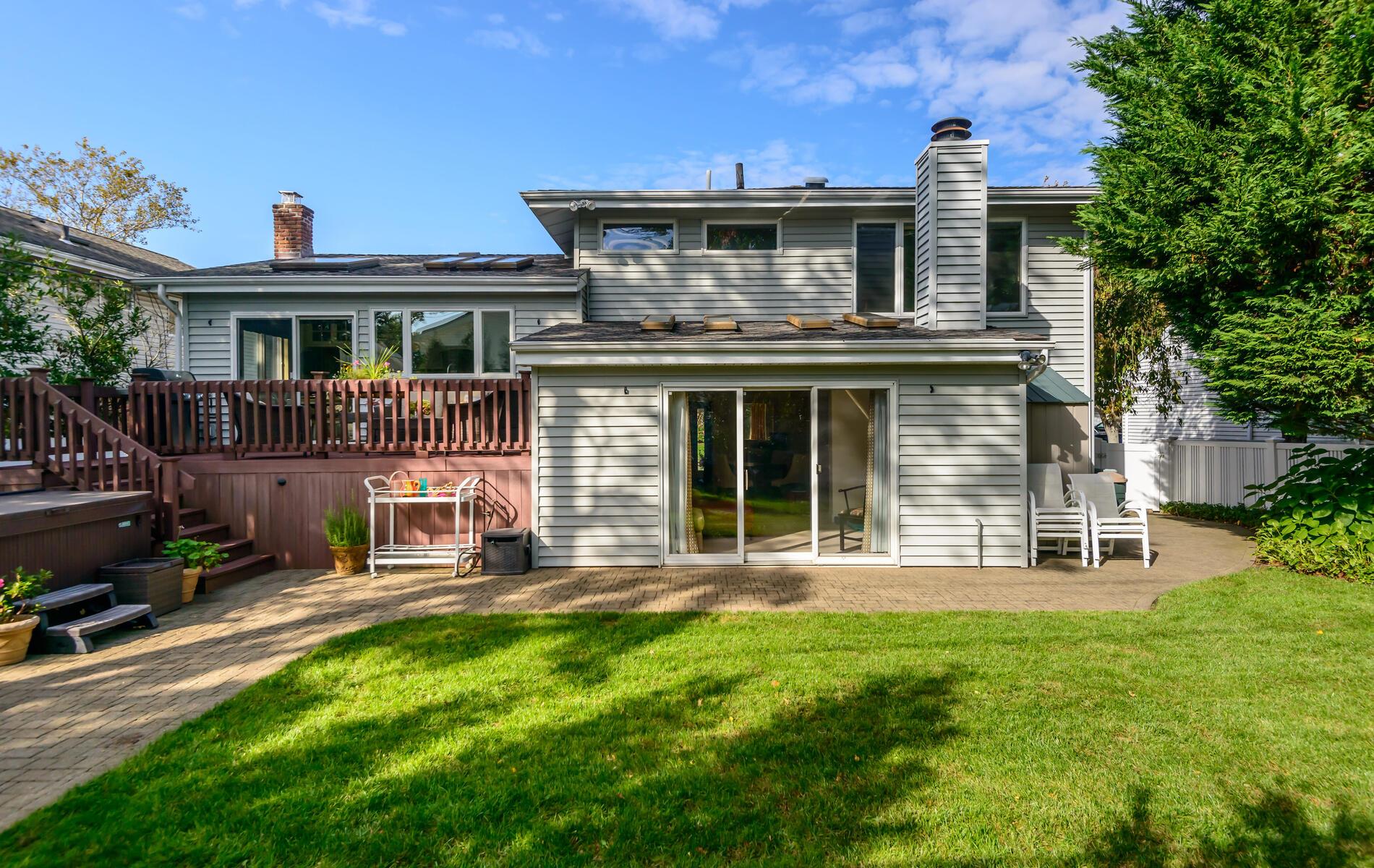 28 Driftwood Drive, Port Washington, New York image 4