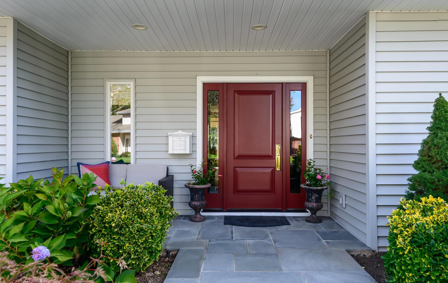 28 Driftwood Drive, Port Washington, New York image 3