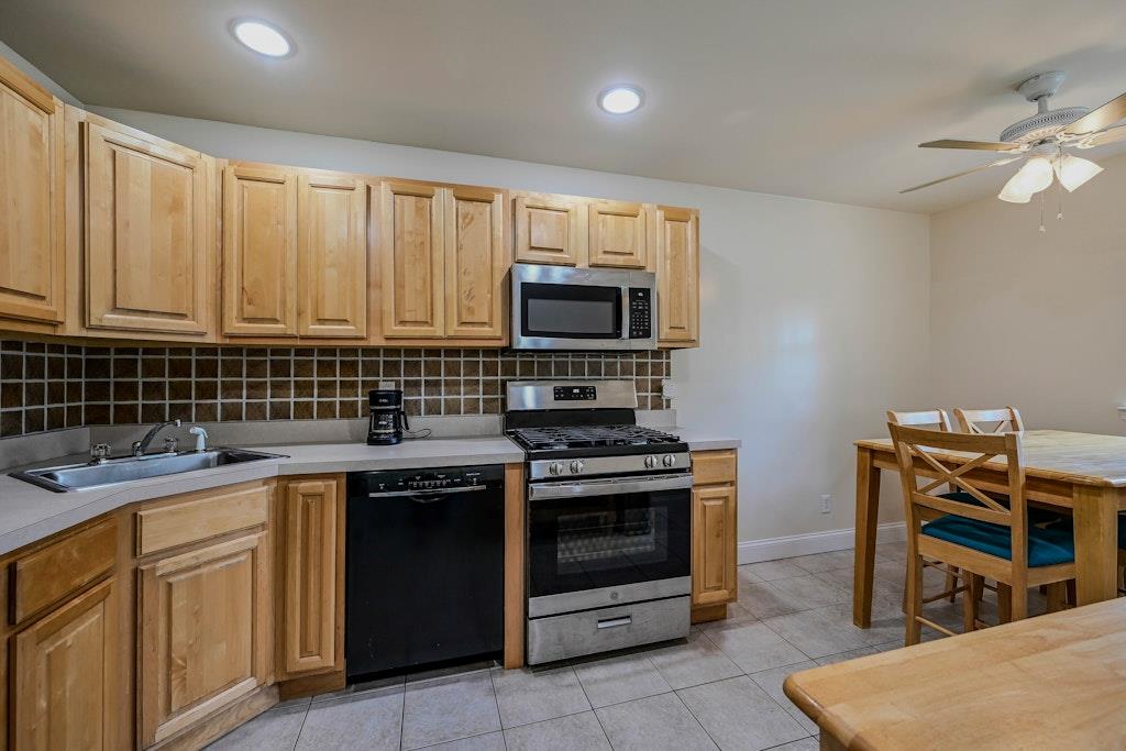 93 Mulberry Commons, Riverhead, New York image 9