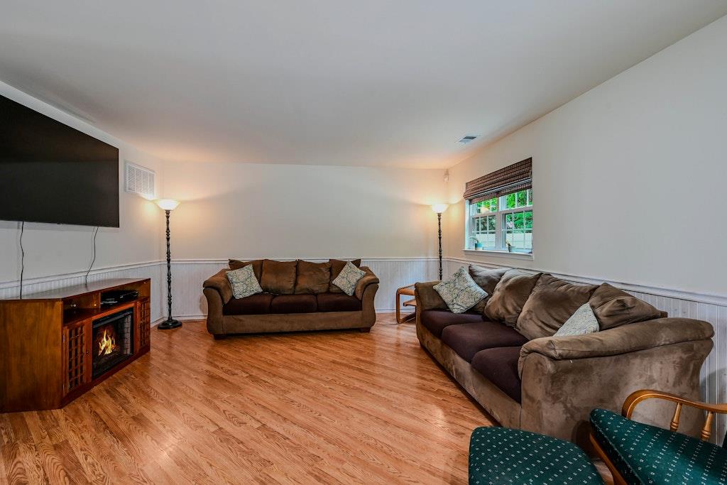 93 Mulberry Commons, Riverhead, New York image 4