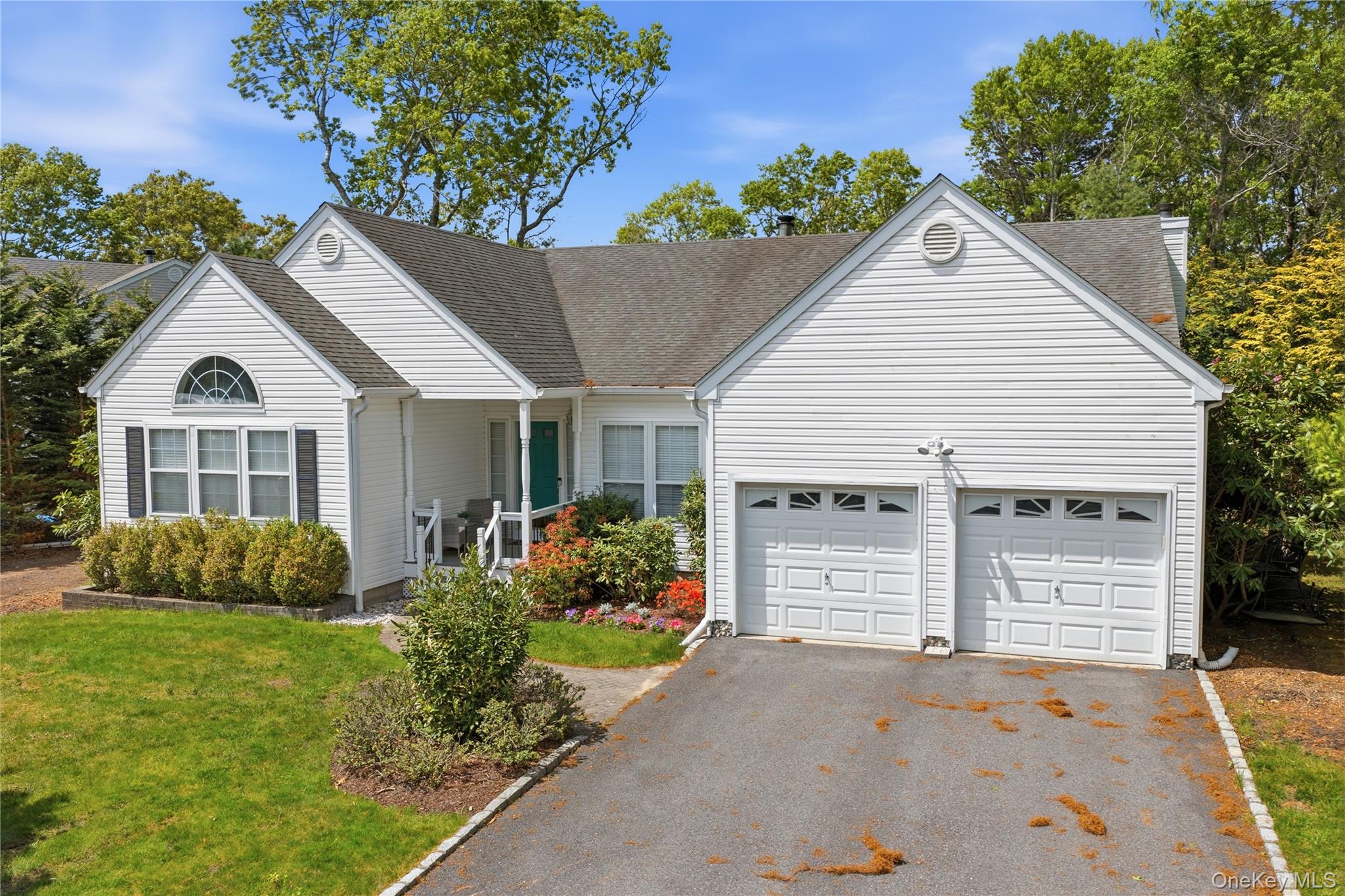 5 Wood Hollow Drive