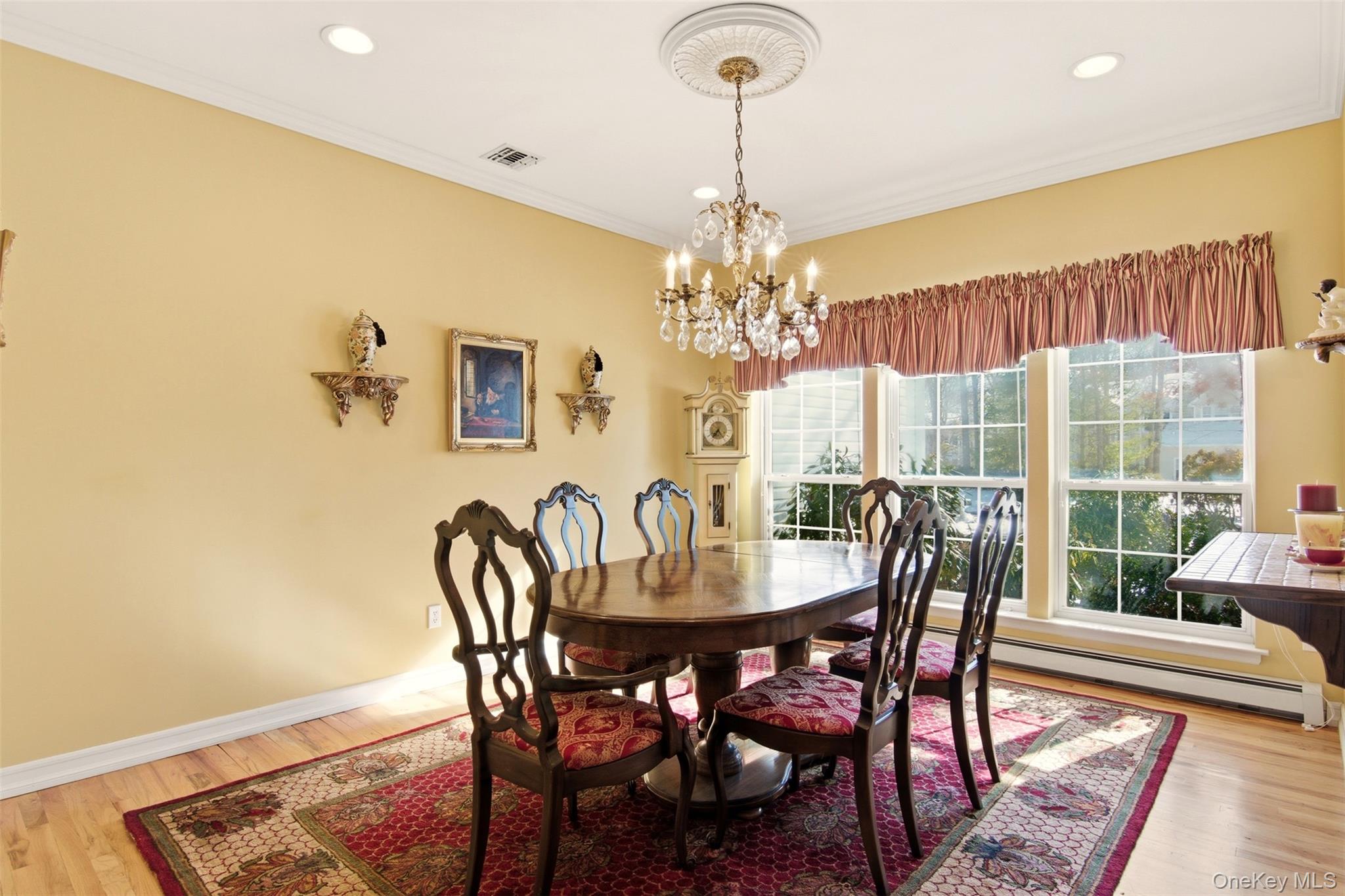 5 Wood Hollow Drive