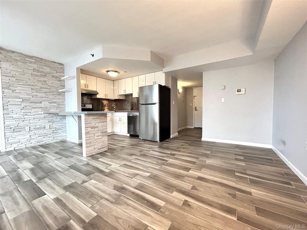 Photo of 63-47 Booth Street #3C, Rego Park, NY 11374 (MLS # 954537)