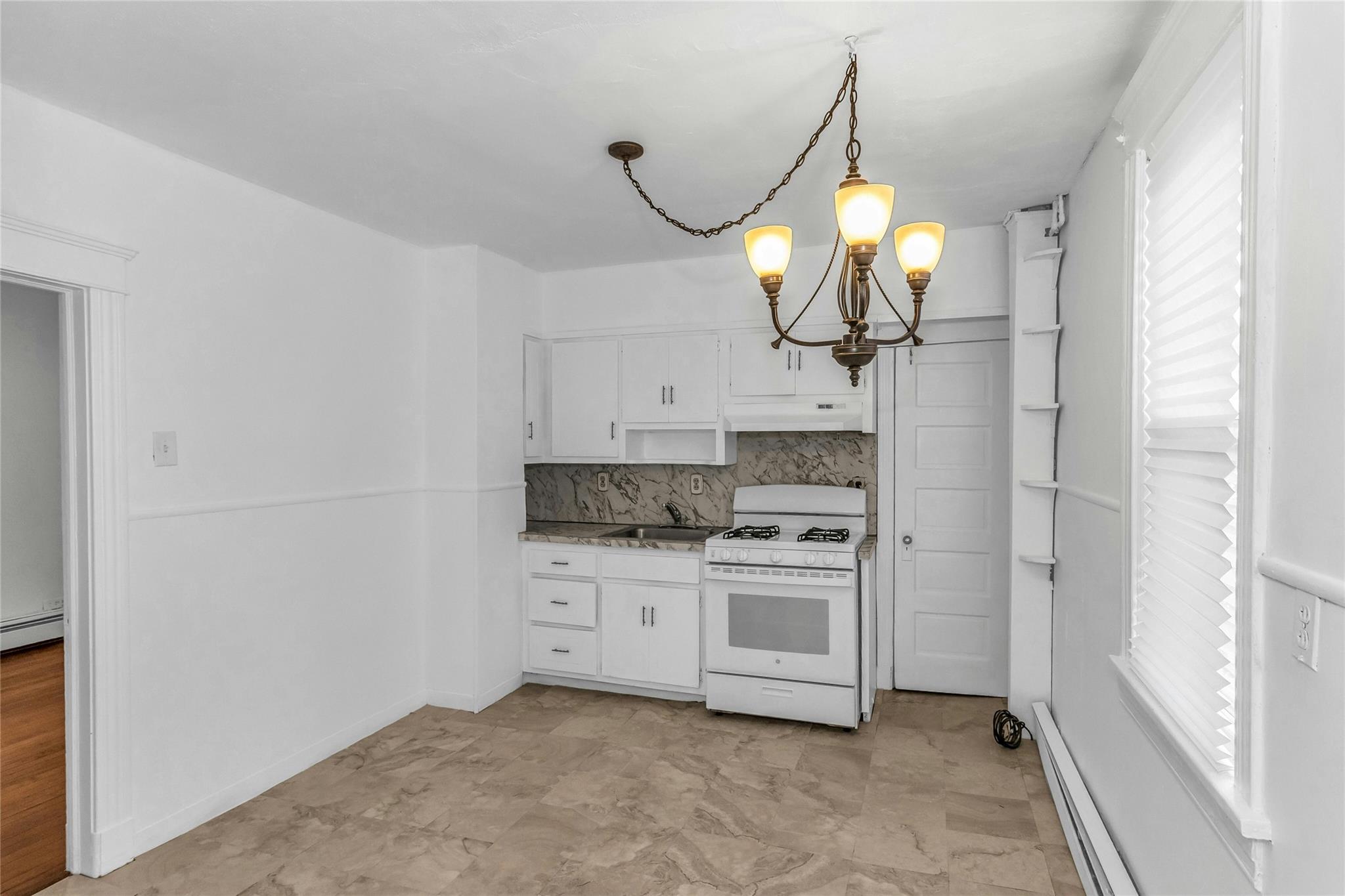 207 Belmont Avenue, Westbury, New York image 12