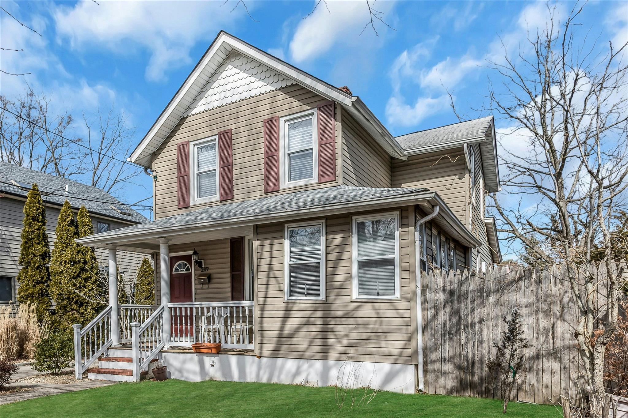 207 Belmont Avenue, Westbury, New York image 3