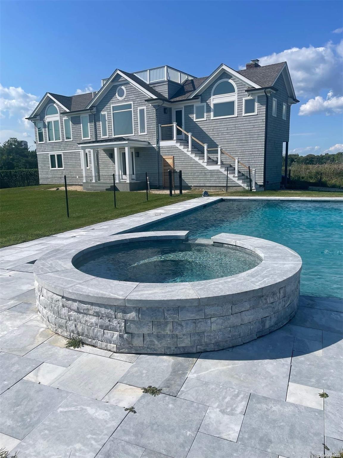 115 Dune Road