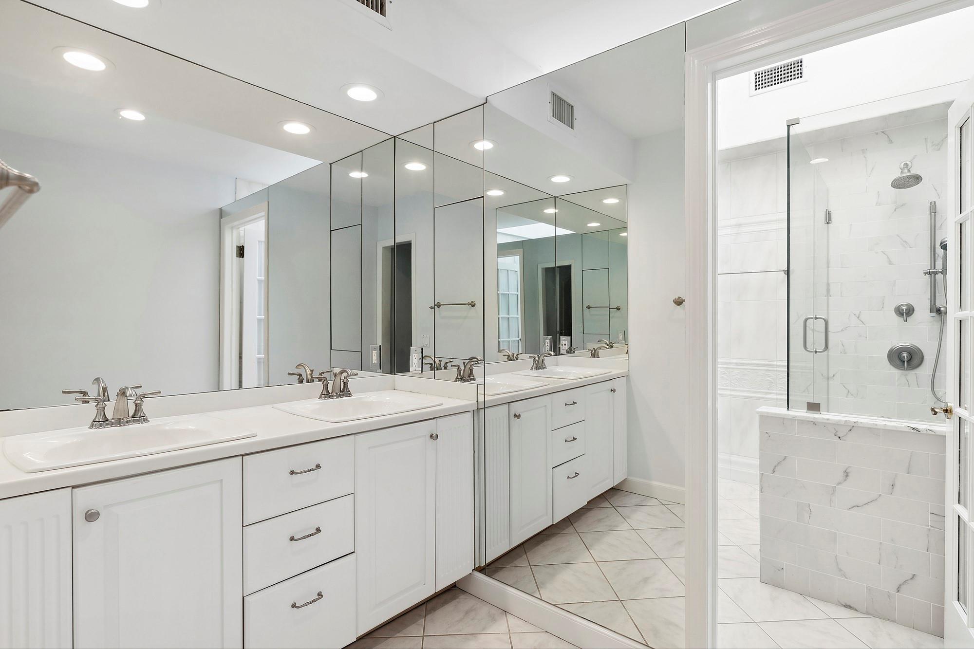 61 Factory Pond Road, Locust Valley, New York image 32