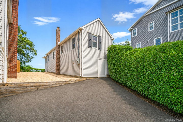 Photo 1 of 33 — 27 Walnut Avenue 2, Poquott, NY 11733