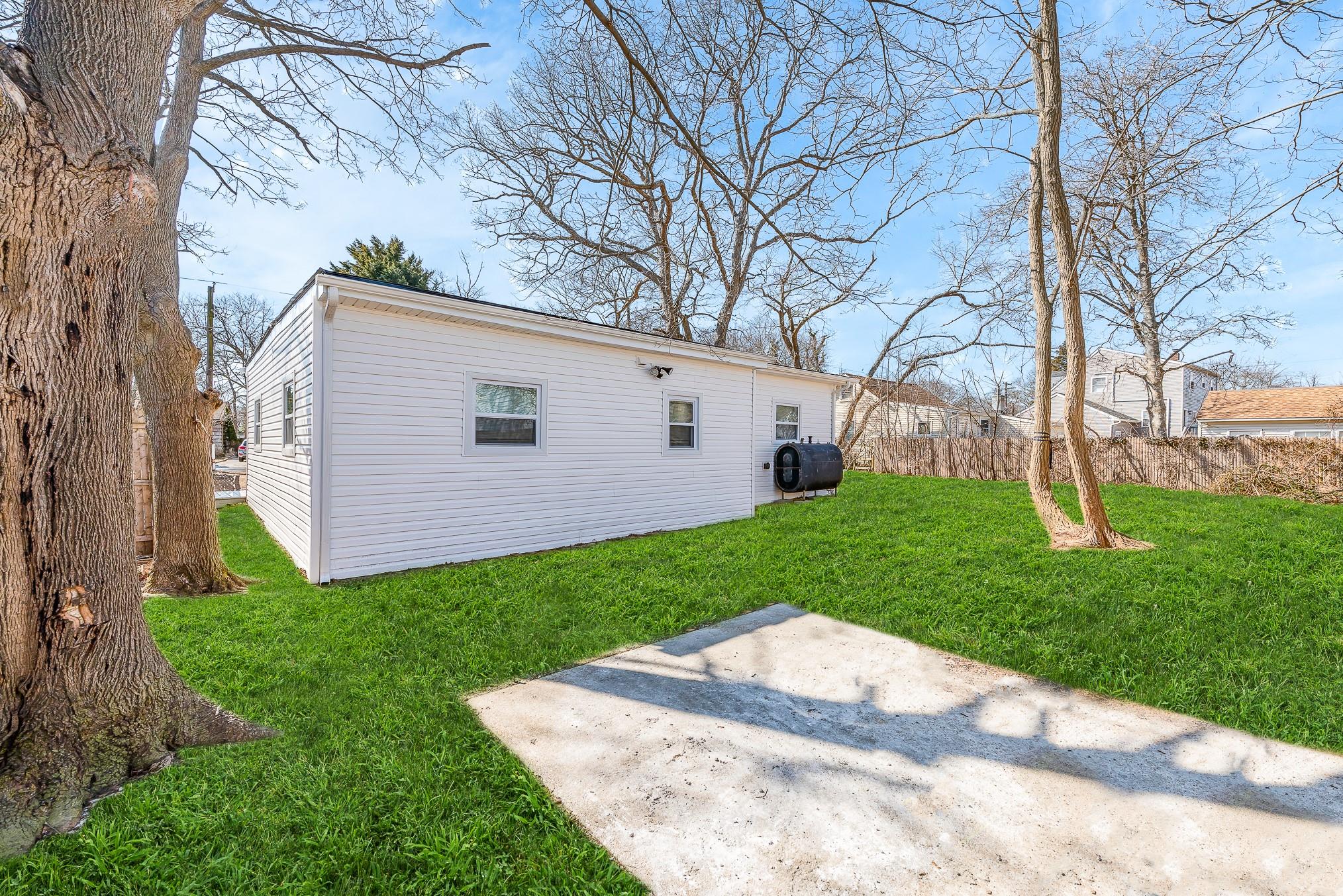 277 Forest Rd, Mastic Beach, New York image 18