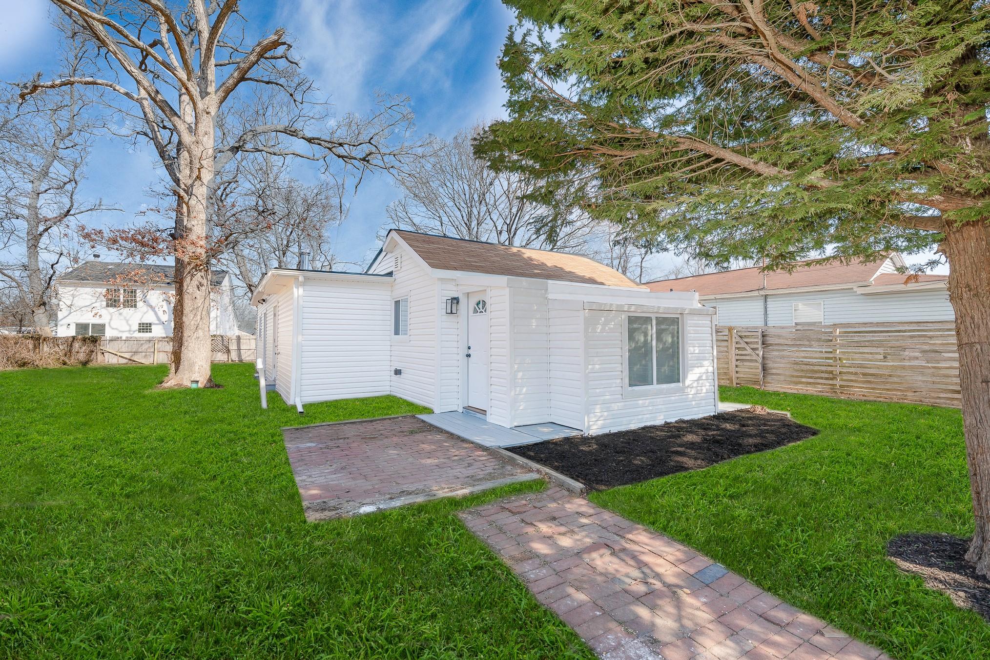 277 Forest Rd, Mastic Beach, New York image 1