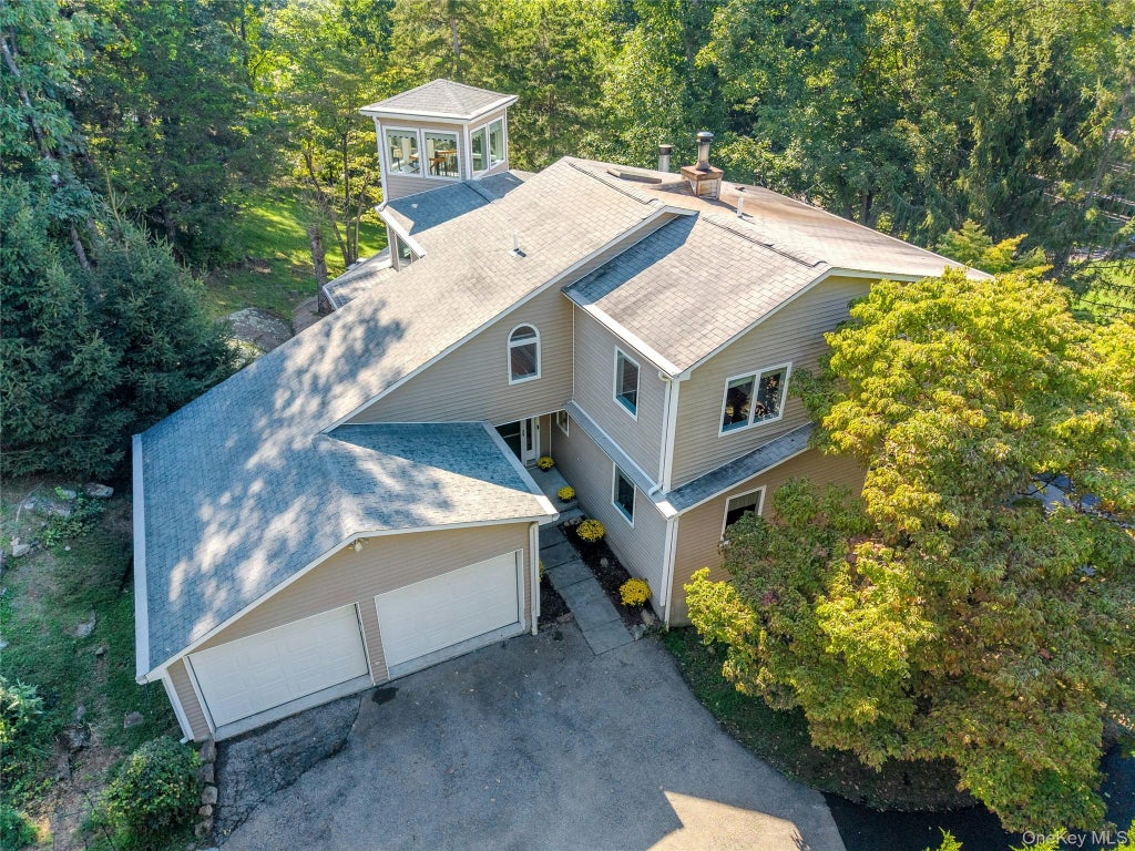 Photo of 268 Watch Hill Road, Cortlandt Manor, NY 10567 (MLS # 1042635)
