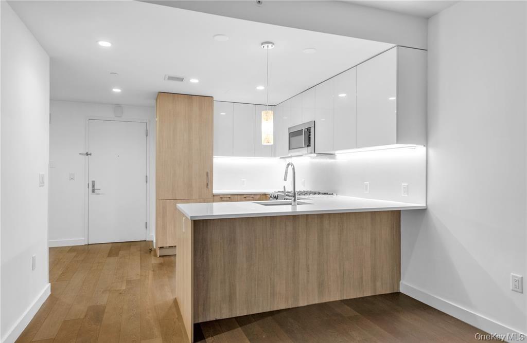 131-03 40th Road 16D