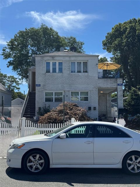 38 Nesaquake Avenue Port Washington NY 11050