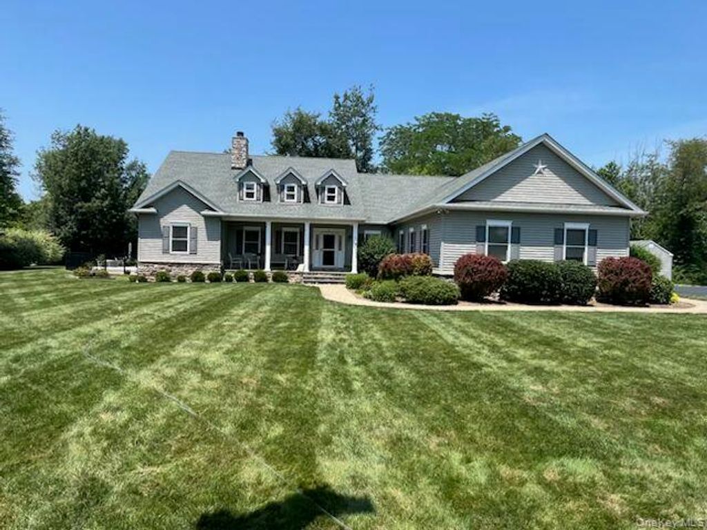 Photo of 3 Marge Hortons Way, Campbell Hall, NY 10916 (MLS # 956792)