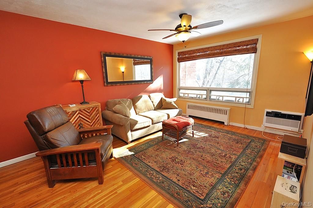 Photo of 4 Wildwood Road #A8, Hartsdale, NY 10530 (MLS # 957488)