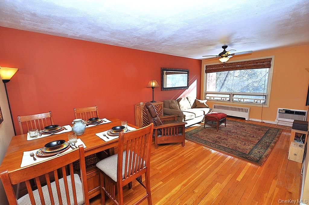 Photo of 4 Wildwood Road #A8, Hartsdale, NY 10530 (MLS # 957488)