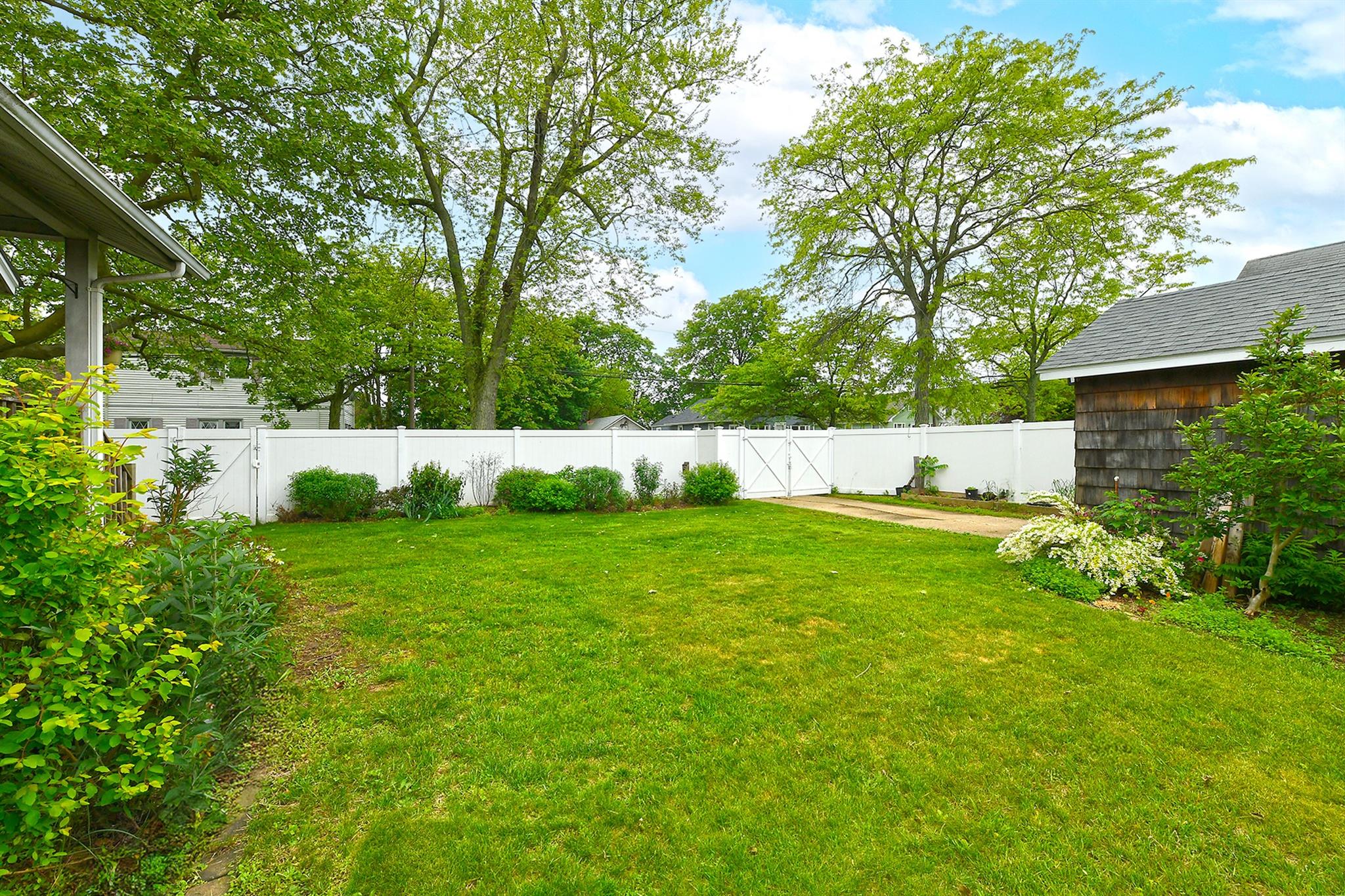 2364 Newbridge Road, Bellmore, New York image 22