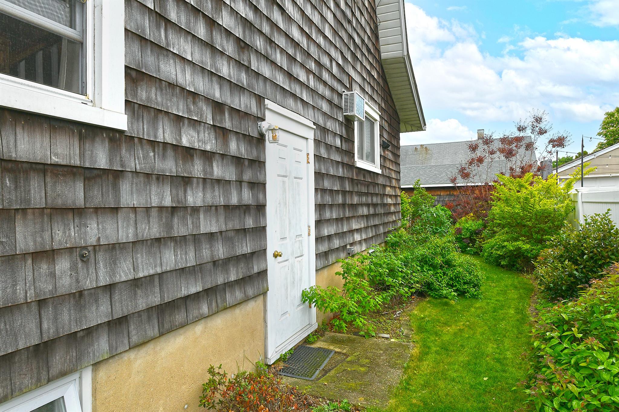 2364 Newbridge Road, Bellmore, New York image 21
