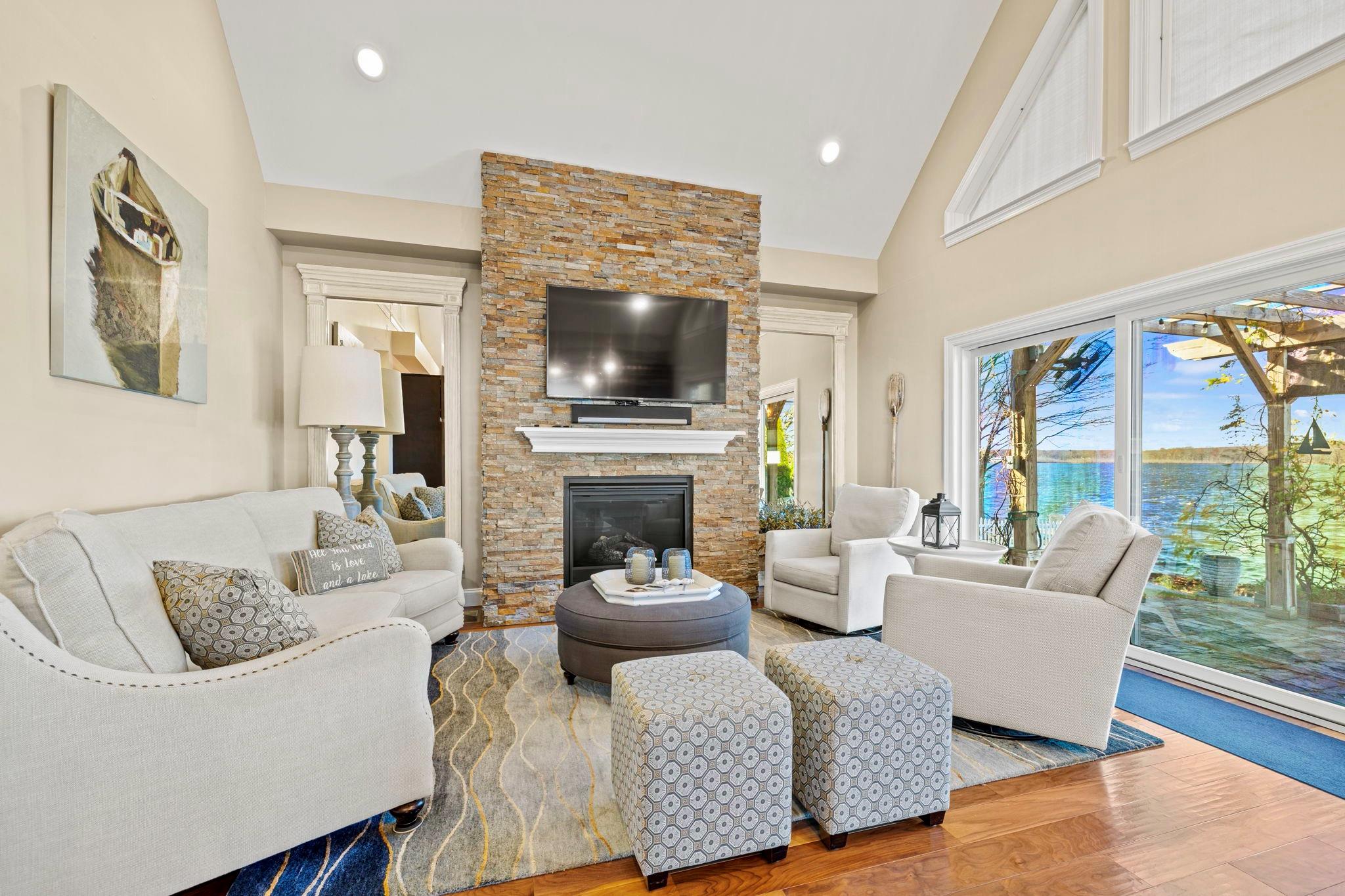 Newburgh, New York 12550, United States, 2 Bedrooms Bedrooms, ,2 BathroomsBathrooms,Residential,Active,26564