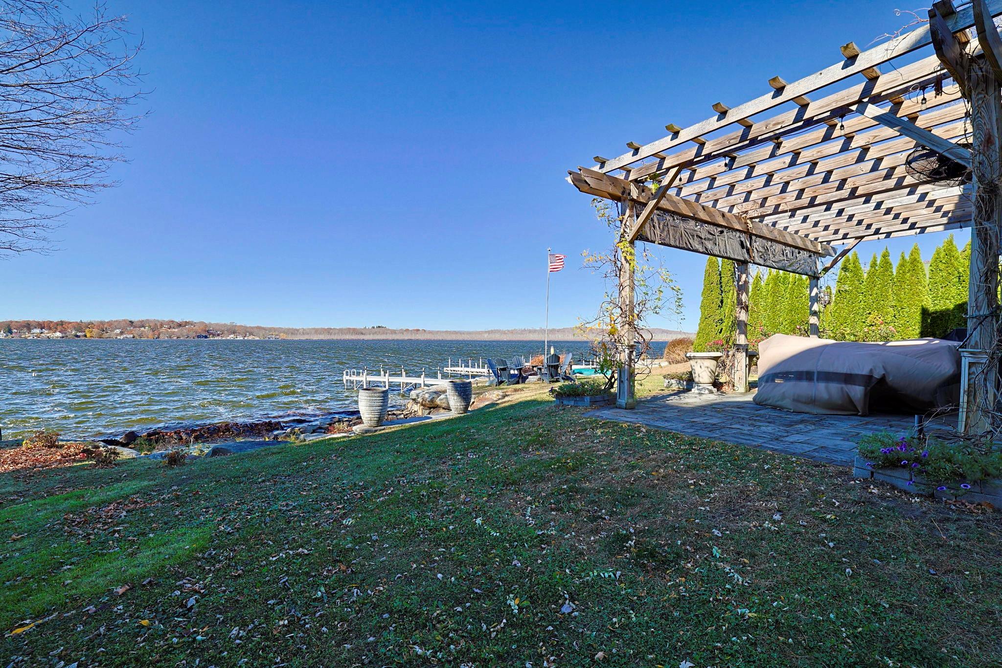 Newburgh, New York 12550, United States, 2 Bedrooms Bedrooms, ,2 BathroomsBathrooms,Residential,Active,26564