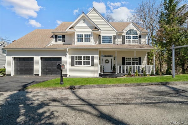 33 POTTER LN, HALESITE, NY 11743 - Image 19ed91f3d07b50b93f3d0c2fef4a06ba/2377682362