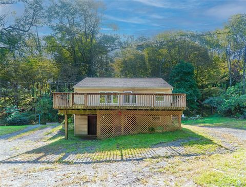 Photo of 30 Dugan Lane, Wappingers Falls, NY 12533 (MLS # 918246)