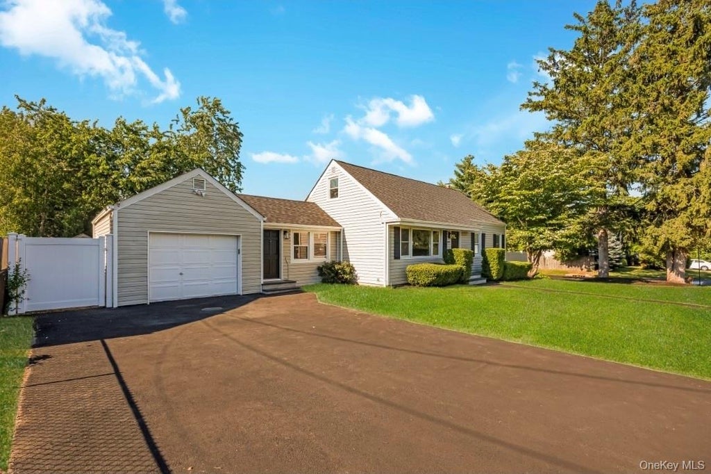 Photo of 200 4th Avenue, East Northport, NY 11731 (MLS # 1019234)