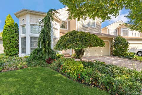 Condo For Sale - 11 Bayview Drive<br/> Plainview, NY 11803