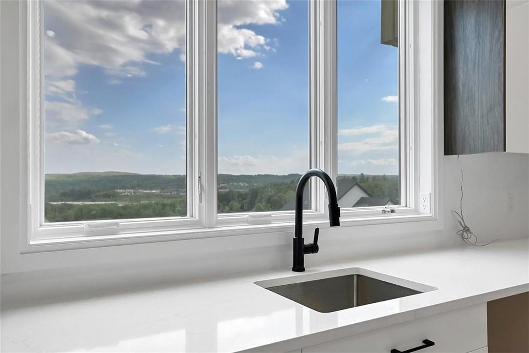 Pullman Route, Monroe, New York - 6 Bedrooms  
6 Bathrooms  
11 Rooms - 