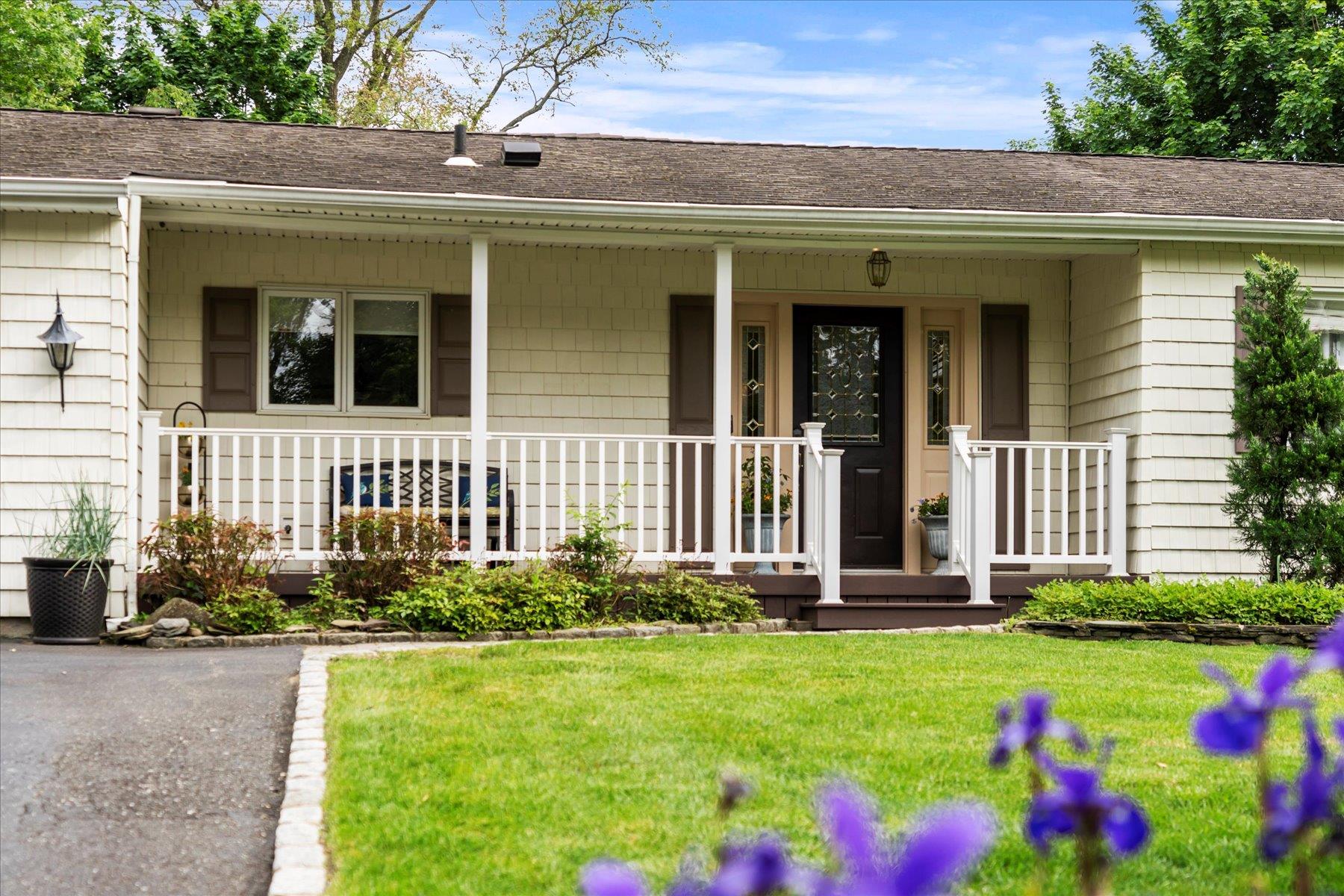 24 Akron Place, Shoreham, New York image 26