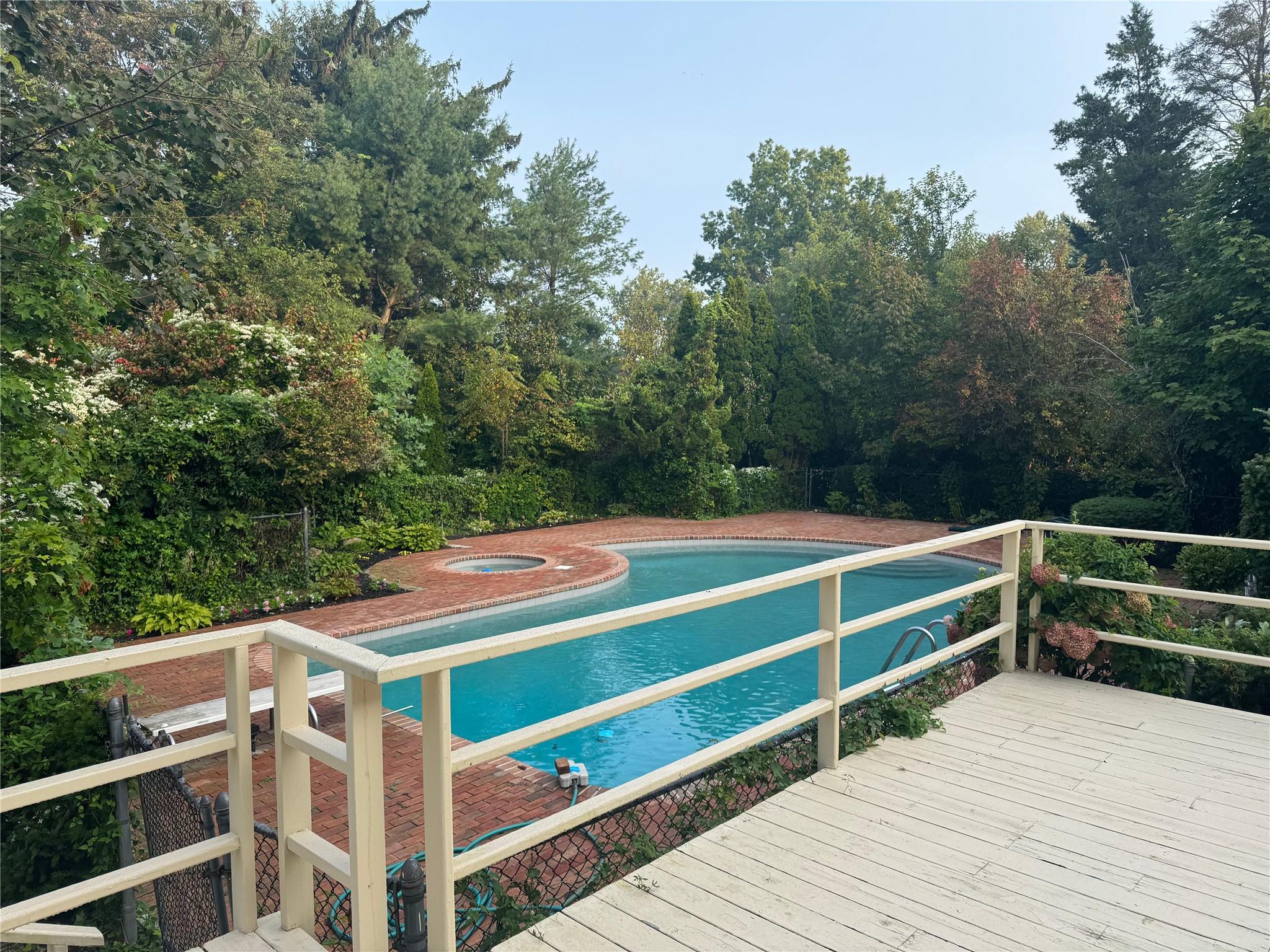 110A Windsor Gate, Great Neck, New York image 42