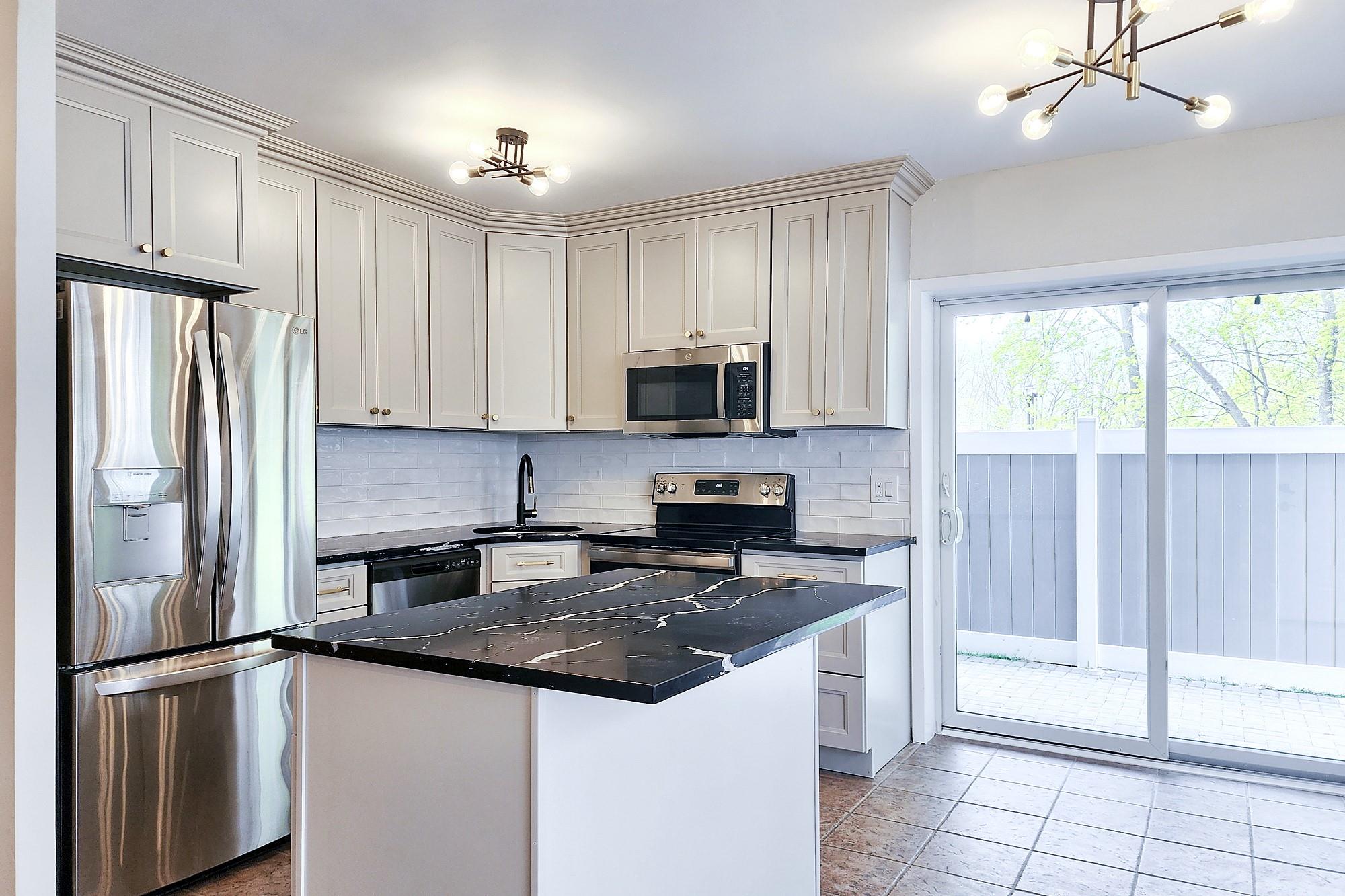 Ridge Road B, Dobbs Ferry, New York - 2 Bedrooms  
1 Bathrooms  
4 Rooms - 
