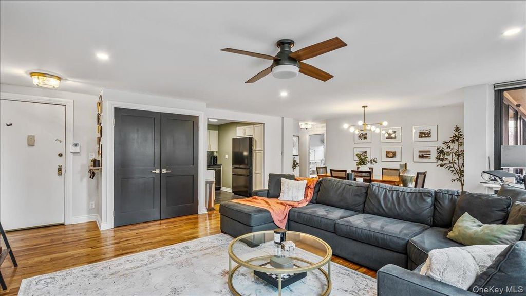 Photo of 10-24 166th Street #3A, Beechhurst, NY 11357 (MLS # 968491)