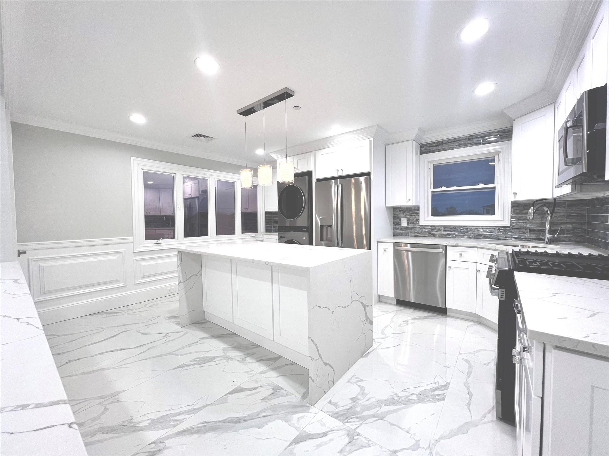 503 Nassau Avenue, Freeport, New York image 18