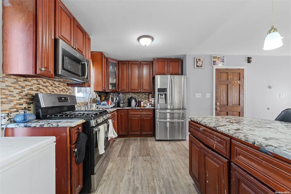 176-11 126th Ave Ave, Jamaica, New York image 4