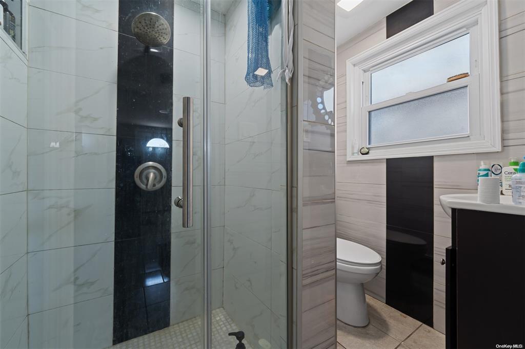 176-11 126th Ave Ave, Jamaica, New York image 6