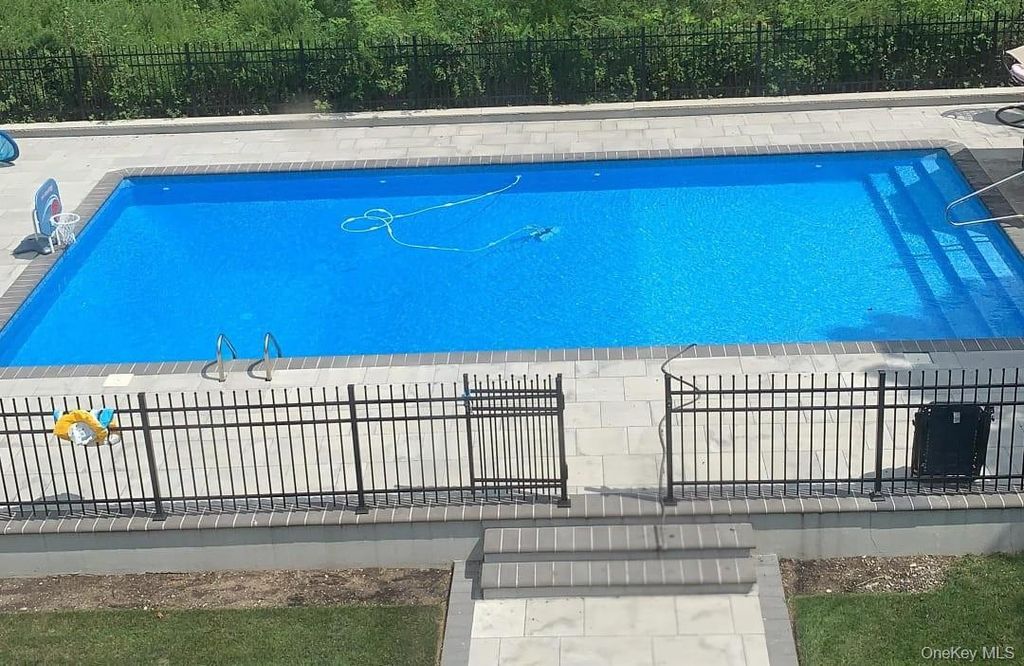 Photo of 4 Ivy Street, Cedarhurst, NY 11516 (MLS # 965248)