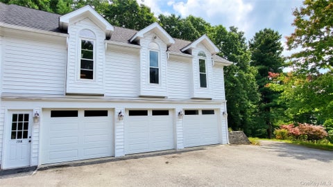 Apartment For Rent - 19 A Friendship Lane<br/> Dutchess County, Red Hook, NY 12571