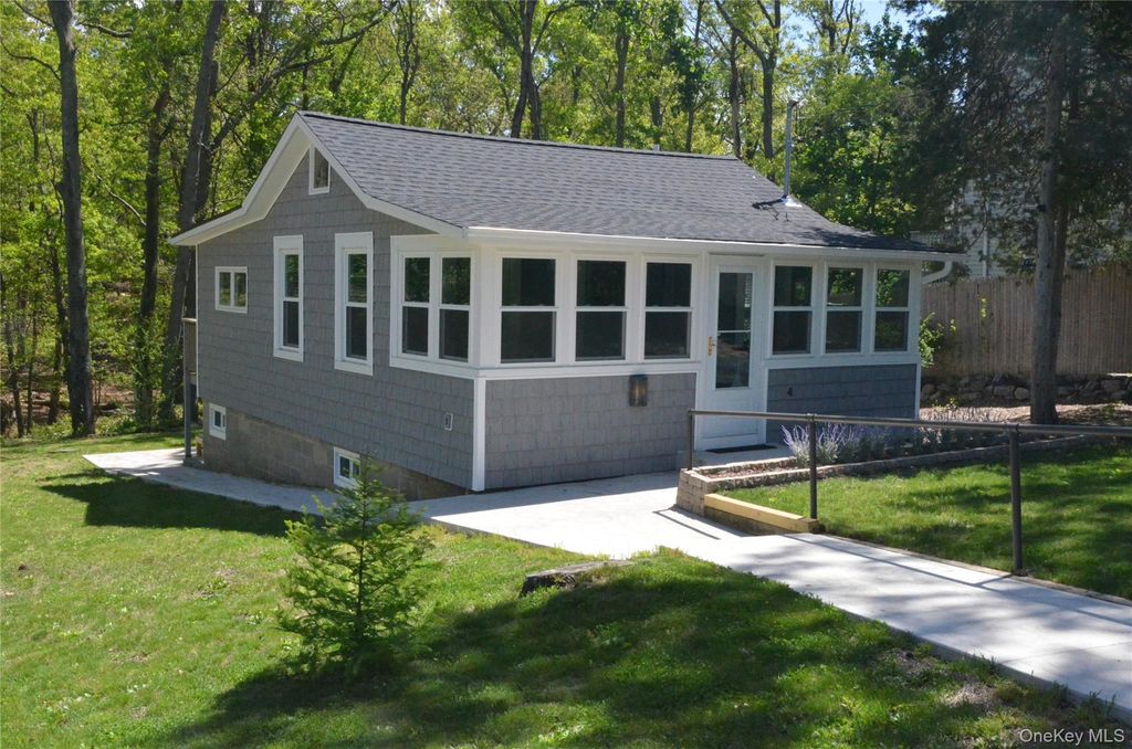 Photo of 4 Wyandanch Trail, Ridge, NY 11961 (MLS # 926919)