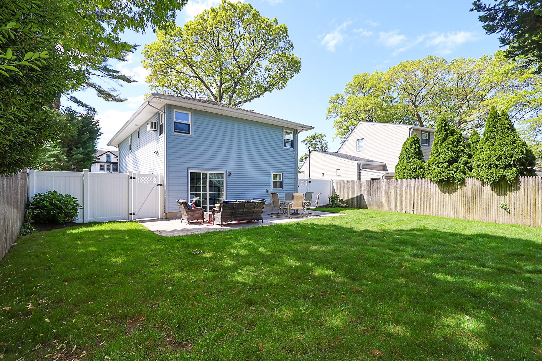 1839 Aetna Place, Merrick, New York image 37