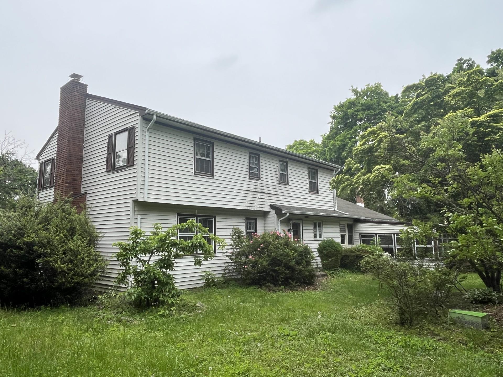 8 Bay Place, Huntington, New York image 3