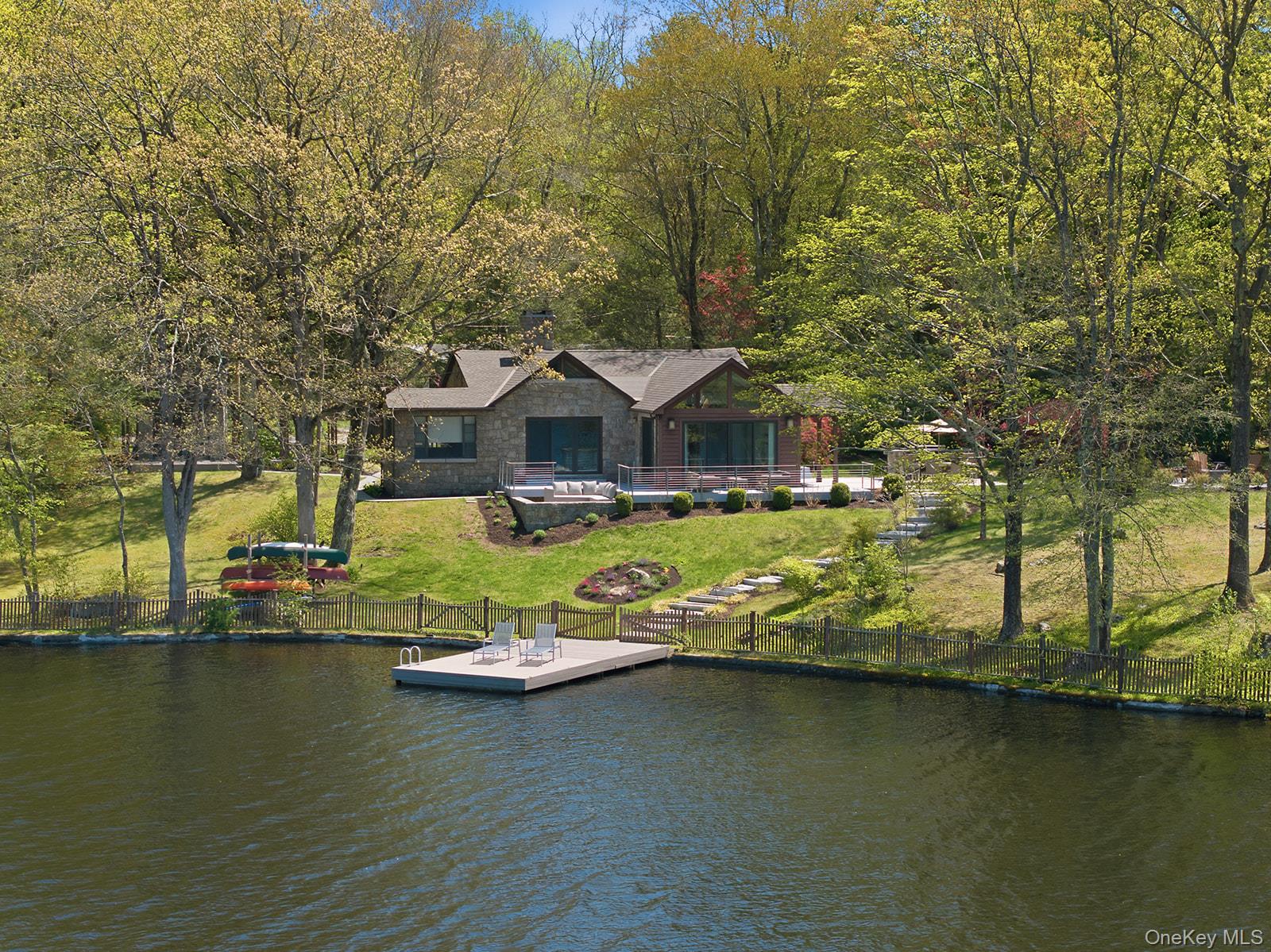 438 Lake Shore Road