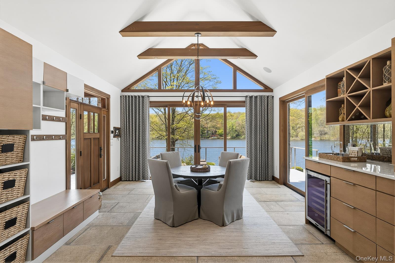 438 Lake Shore Road