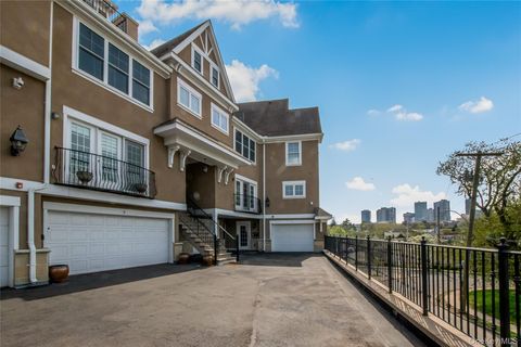 Photo of 80 Old Boston Post Road #2, New Rochelle, NY 10801 (MLS # 986834)