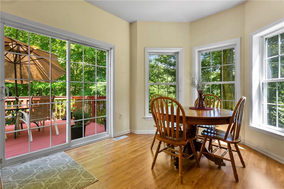 21 Craescot Way, Mahopac, New York image 3