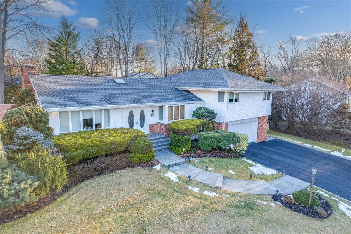 44 Kenwood Drive, New Rochelle, New York image 3