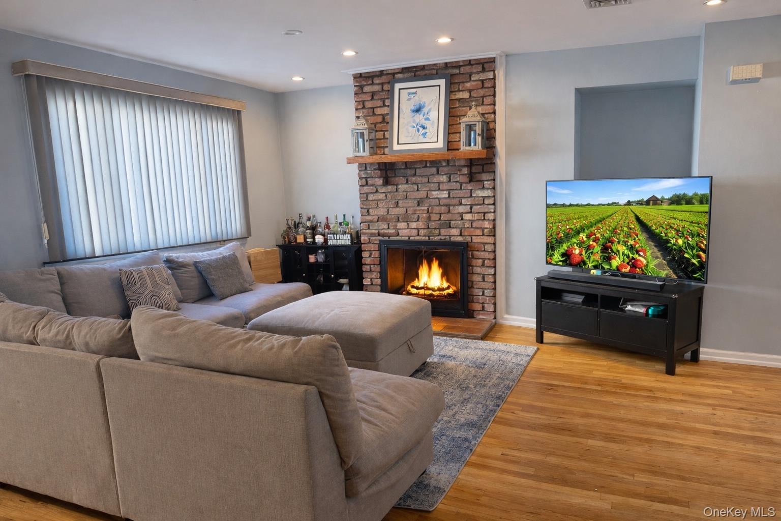 88 E Valley Stream Boulevard 9 - Photo 3