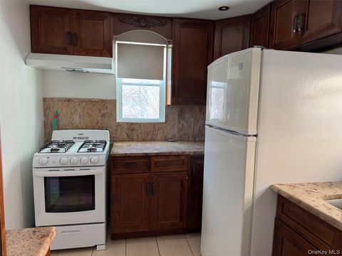 93-31 215th Street 2 Queens Village NY 11428